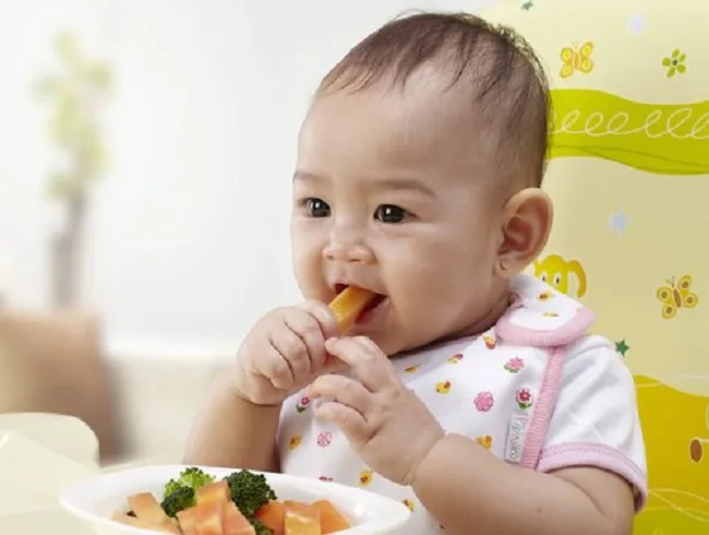 Bé 7 tháng tuổi ăn được gì?
